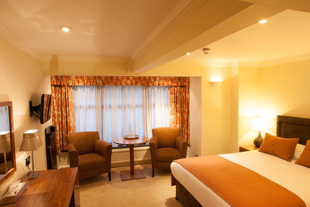 Stirrups Hotel Bracknell Dış mekan fotoğraf